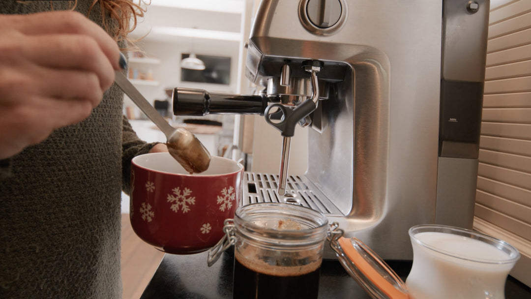 How to Make a Gingerbread Latte